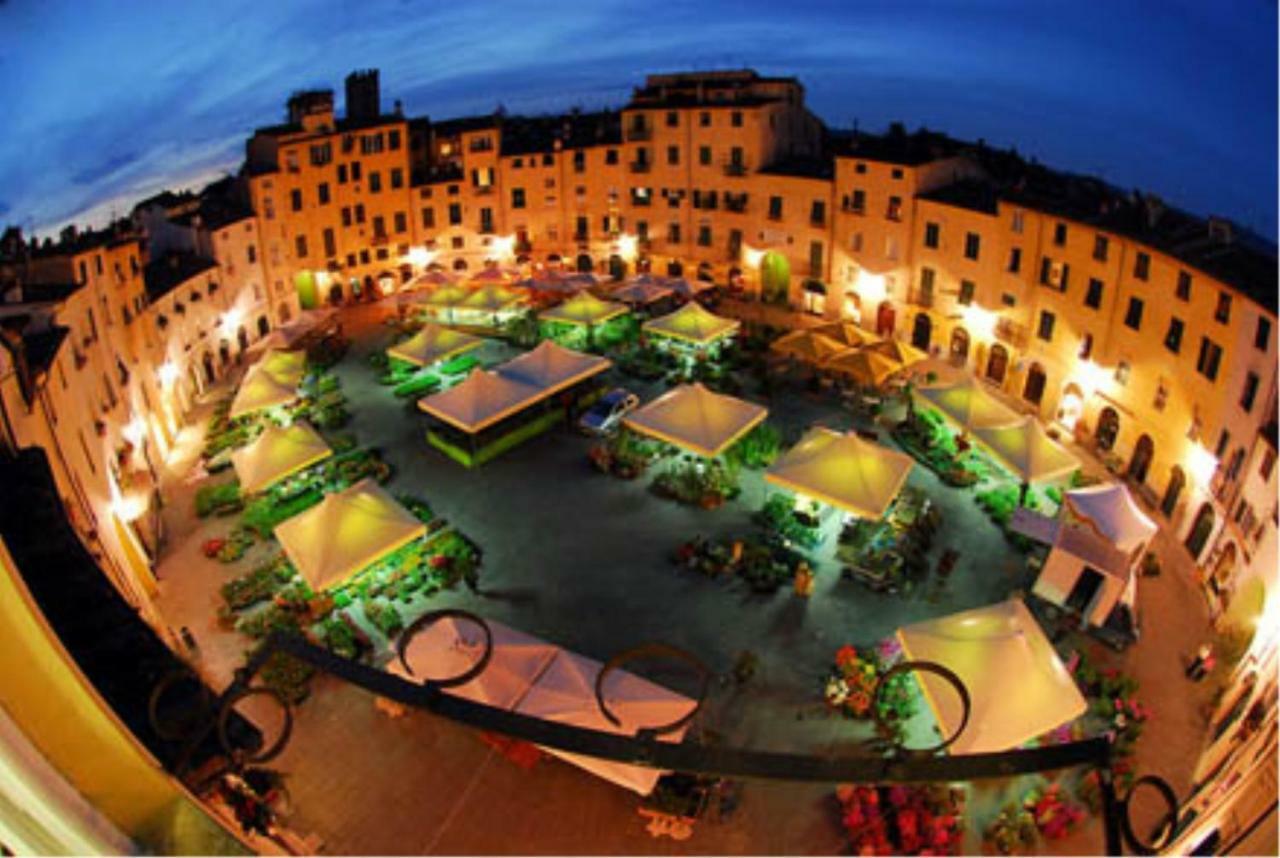 Apartamento Il Glicine Di Lucca Exterior foto